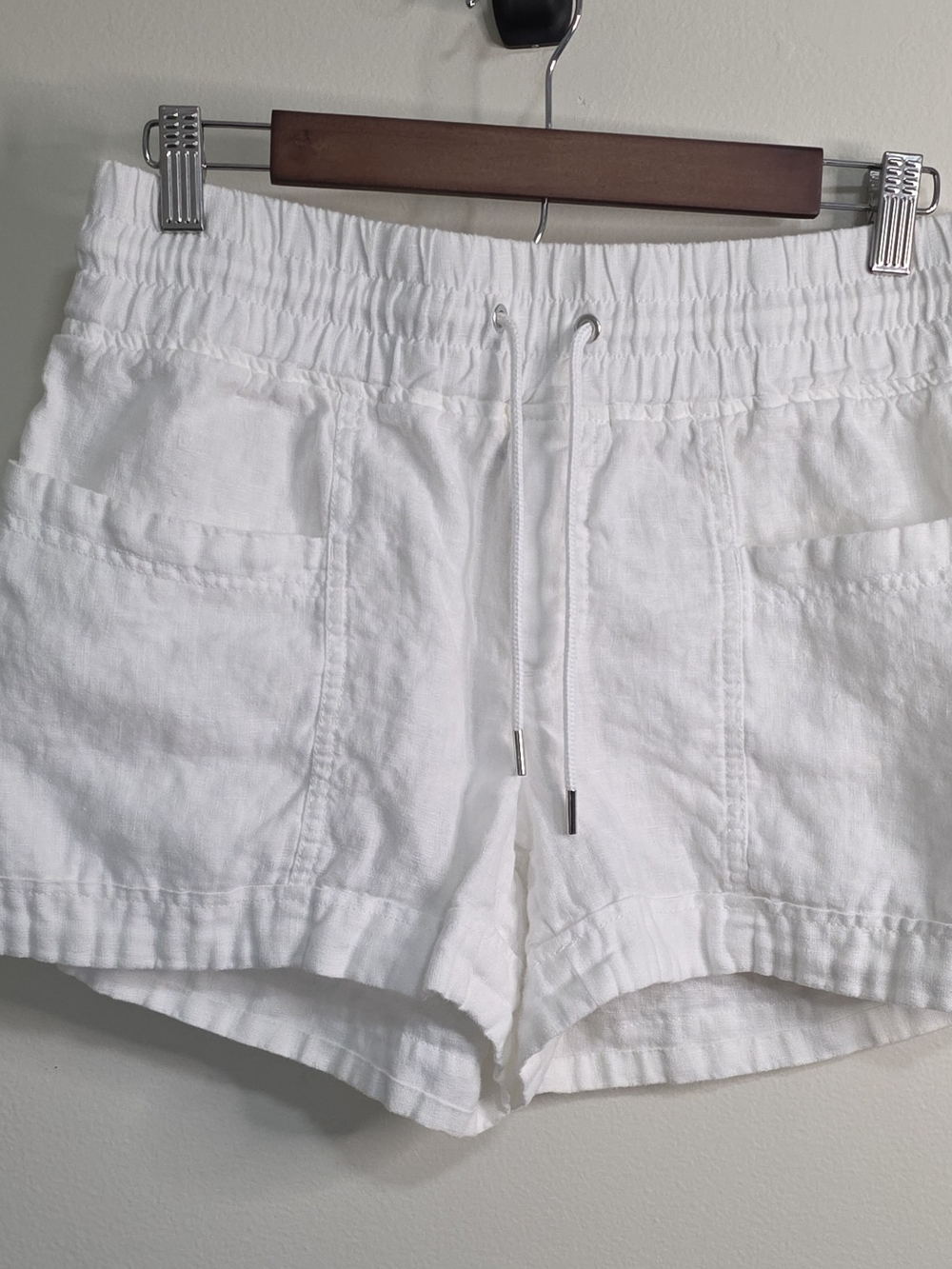 Athleta Women's White Elastic-Waist Linen-Blend Athletic Shorts